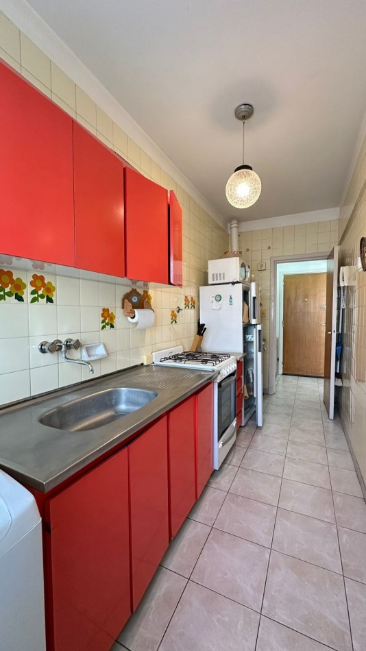 Departamento 3 Ambientes a la Calle con Balcon 