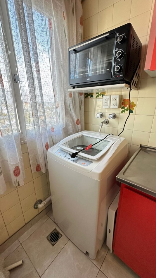 Departamento 3 Ambientes a la Calle con Balcon 