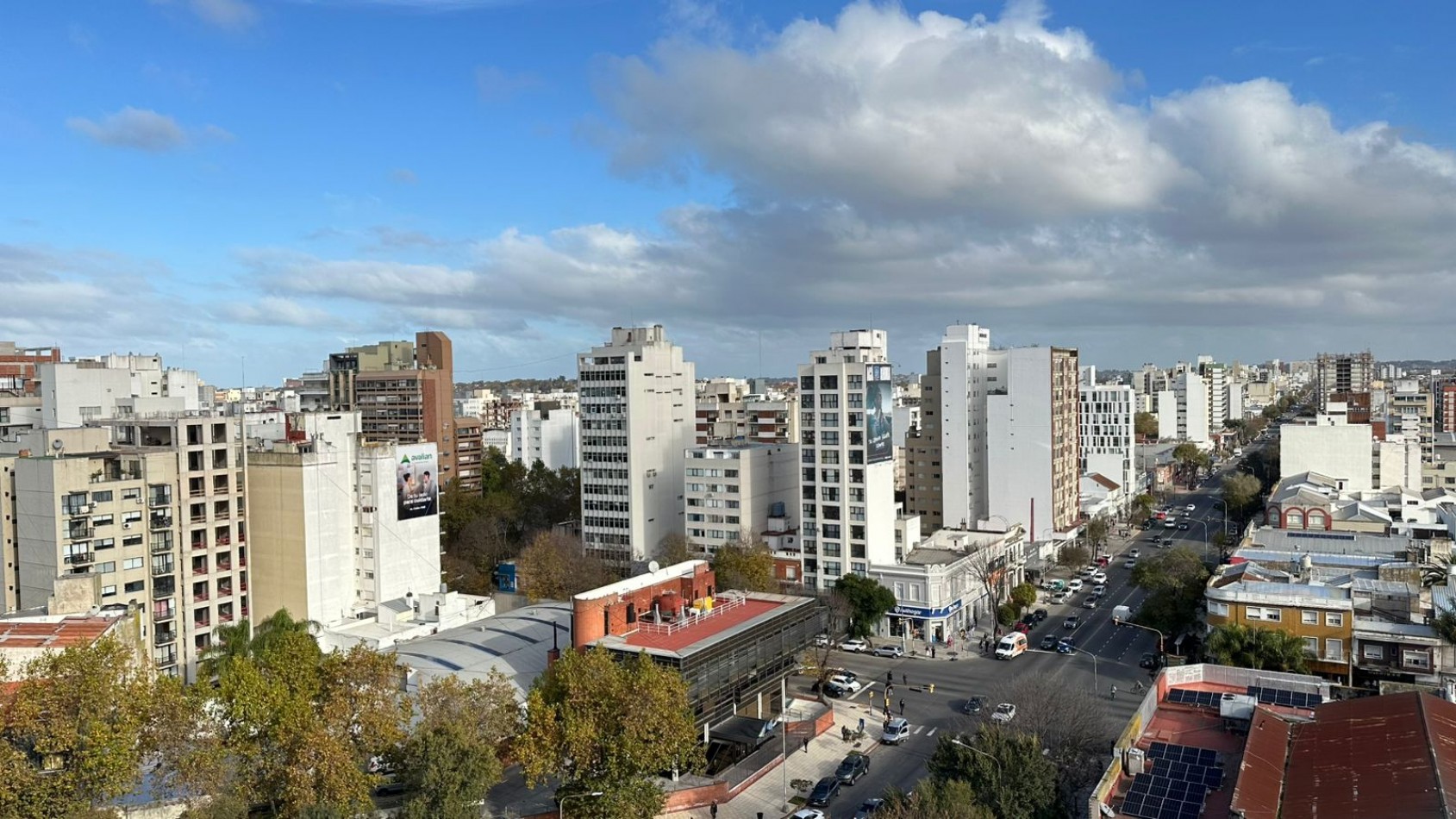 Departamento 3 Ambientes a la Calle con Balcon 