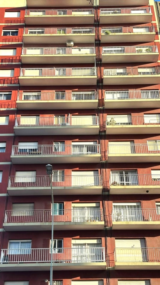 Departamento de 3 Ambientes c/Dep Servicio y Cochera