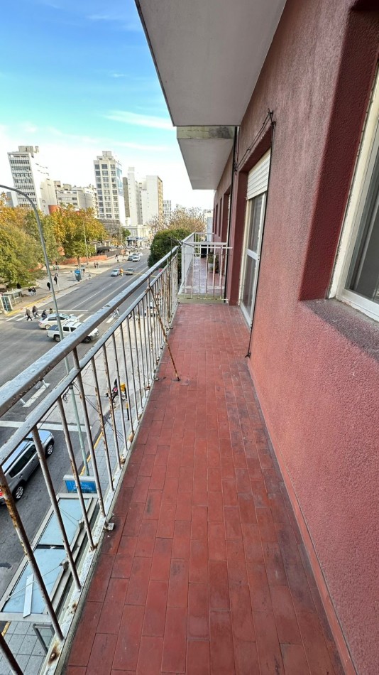 Departamento de 3 Ambientes c/Dep Servicio y Cochera