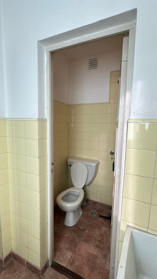 Departamento de 3 Ambientes c/Dep Servicio y Cochera