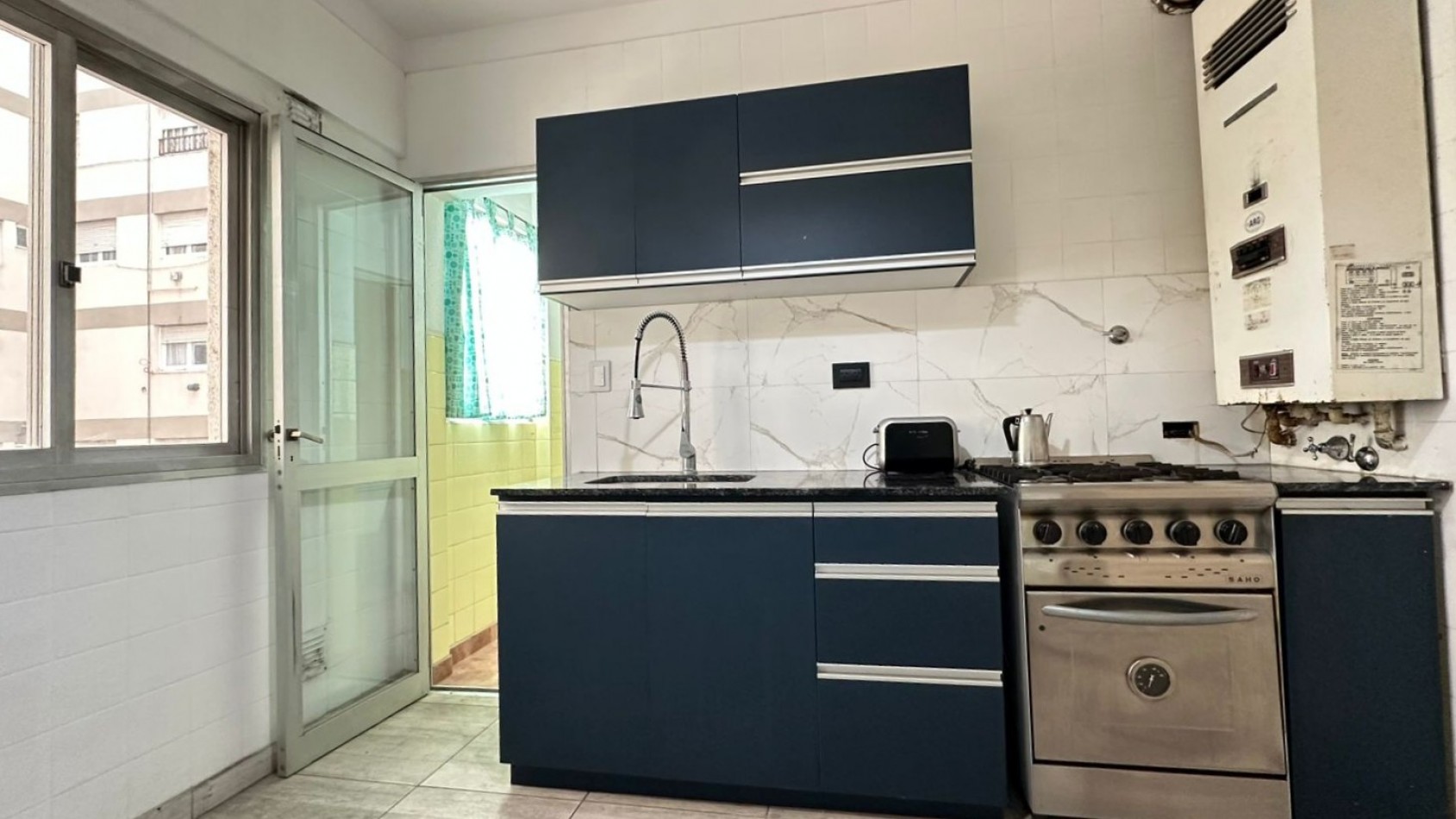 Departamento de 3 Ambientes c/Dep Servicio y Cochera