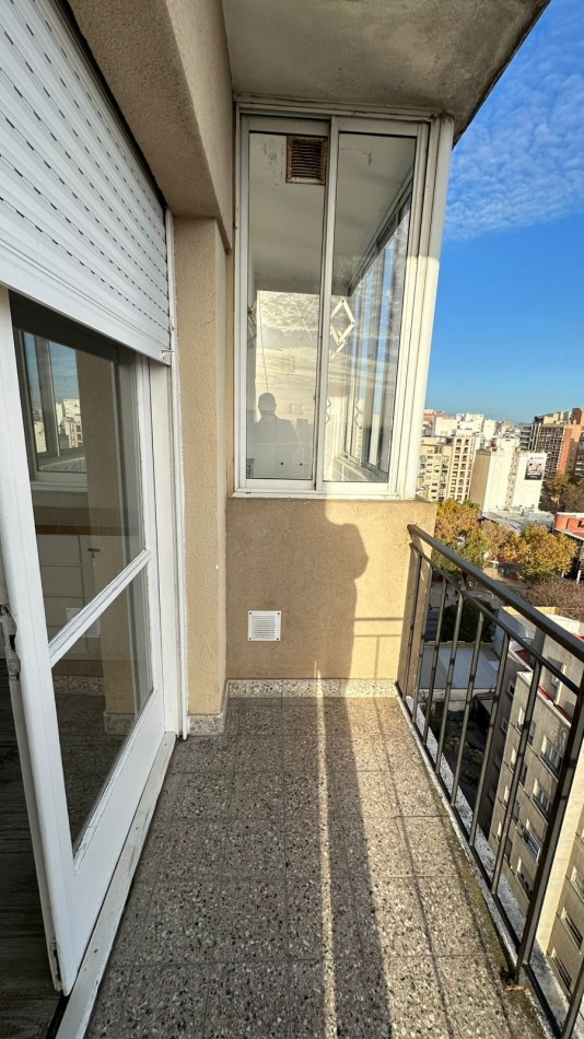 Departamento de 4 Ambientes con Balcon 