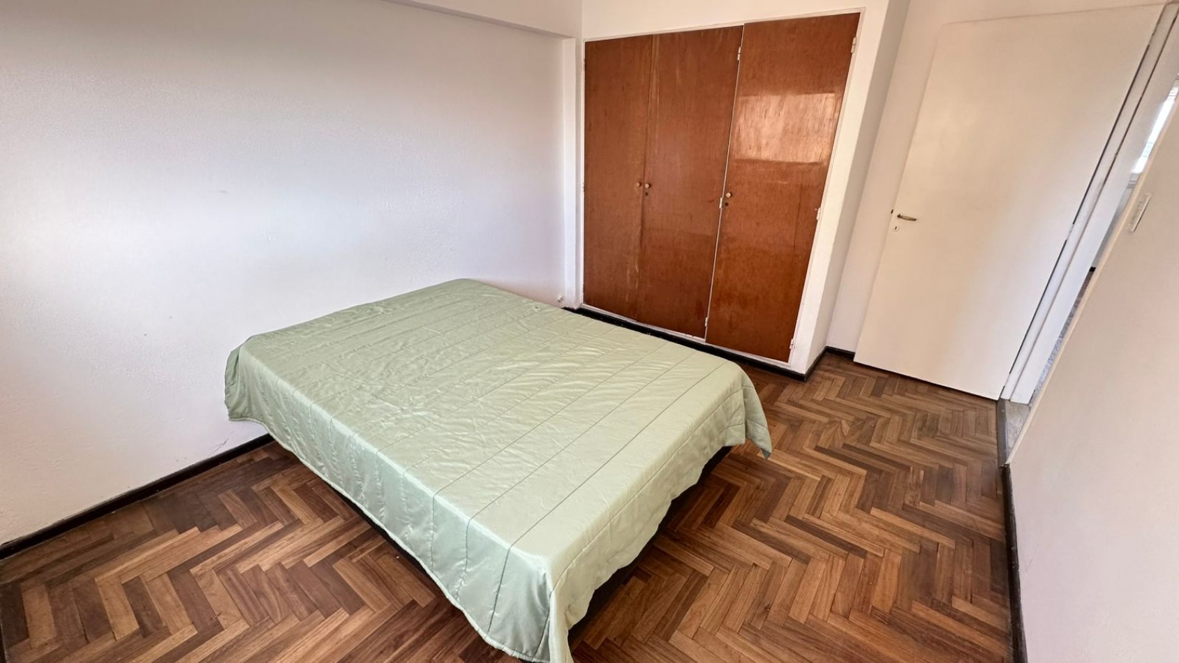 Departamento de 4 Ambientes con Balcon 