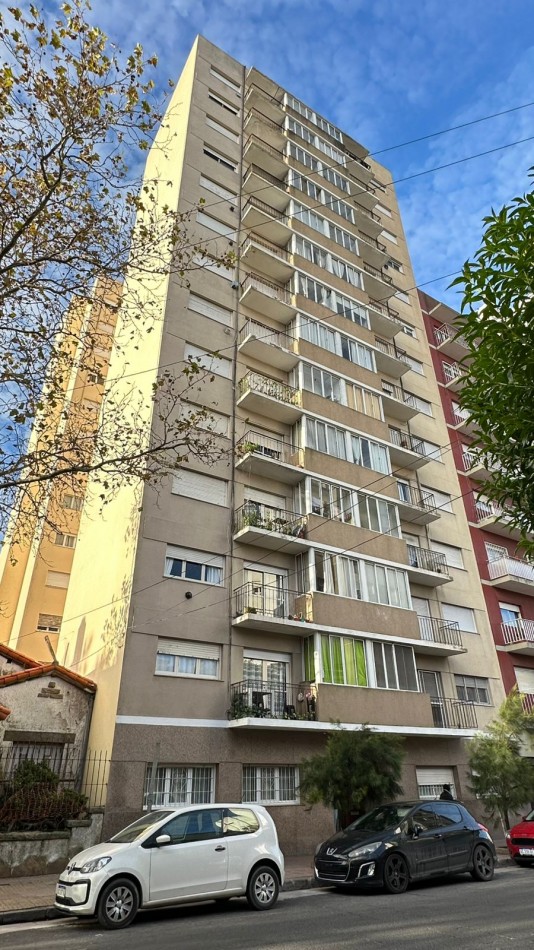 Departamento de 4 Ambientes con Balcon 