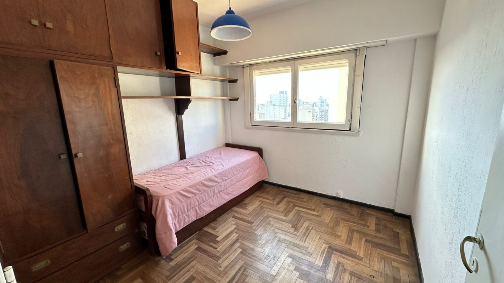 Departamento de 4 Ambientes con Balcon 