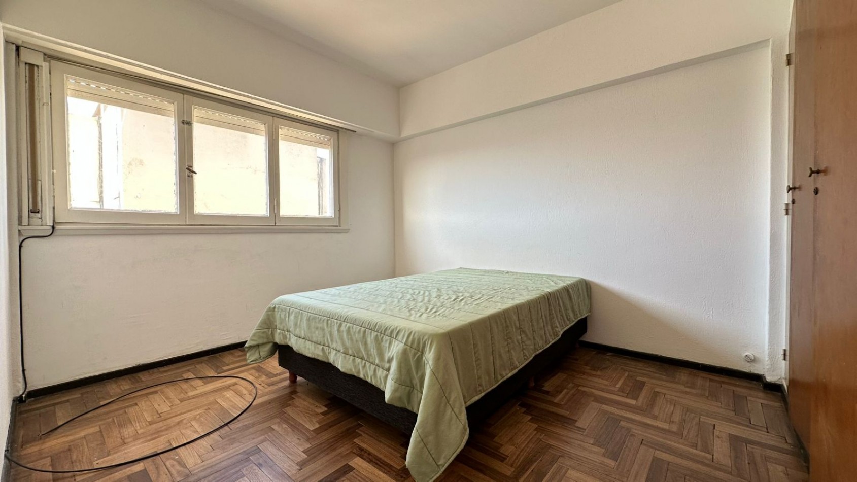 Departamento de 4 Ambientes con Balcon 