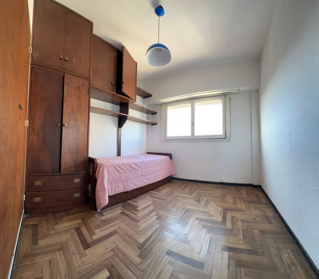 Departamento de 4 Ambientes con Balcon 