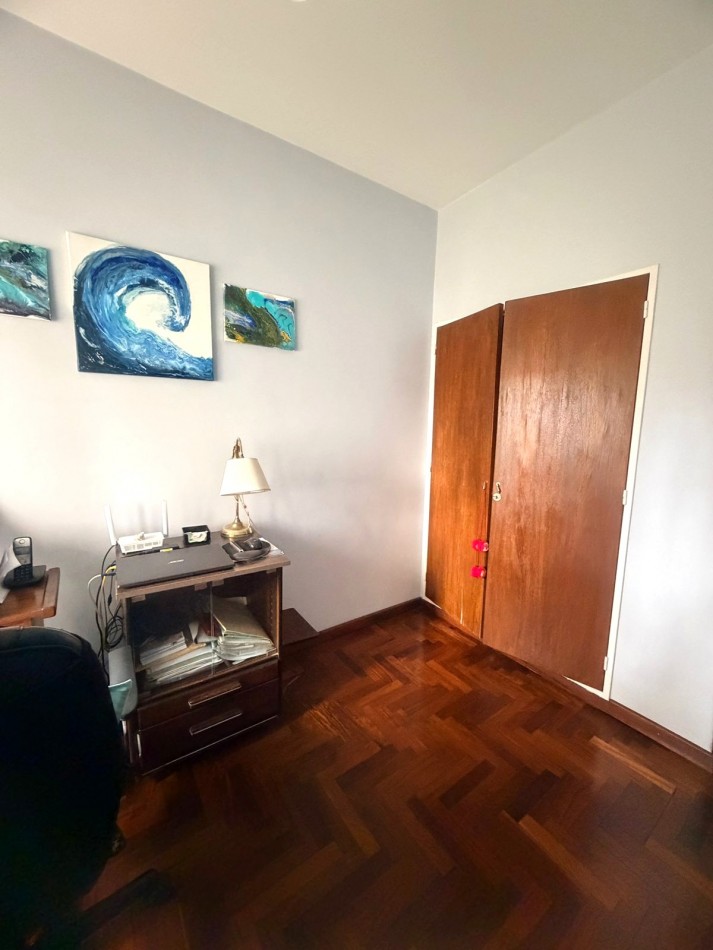 Departamento 4 Ambiente a la calle con Balcon