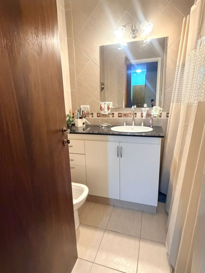 Departamento 4 Ambiente a la calle con Balcon