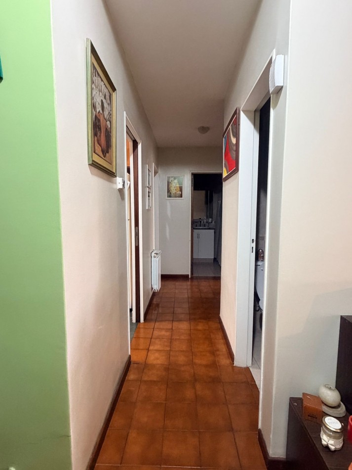 Departamento 4 Ambiente a la calle con Balcon