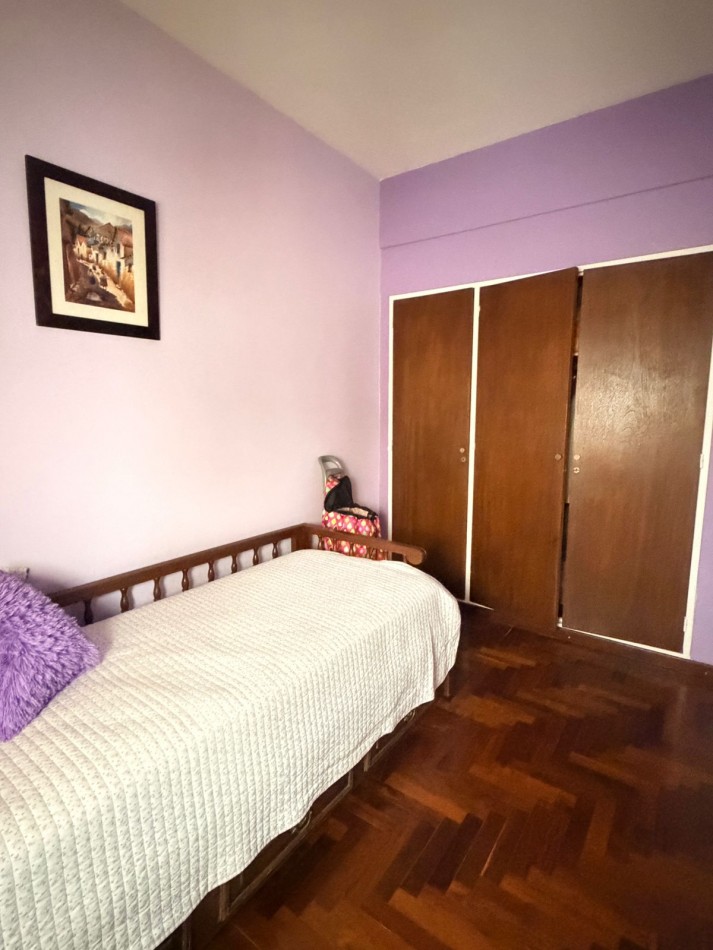 Departamento 4 Ambiente a la calle con Balcon