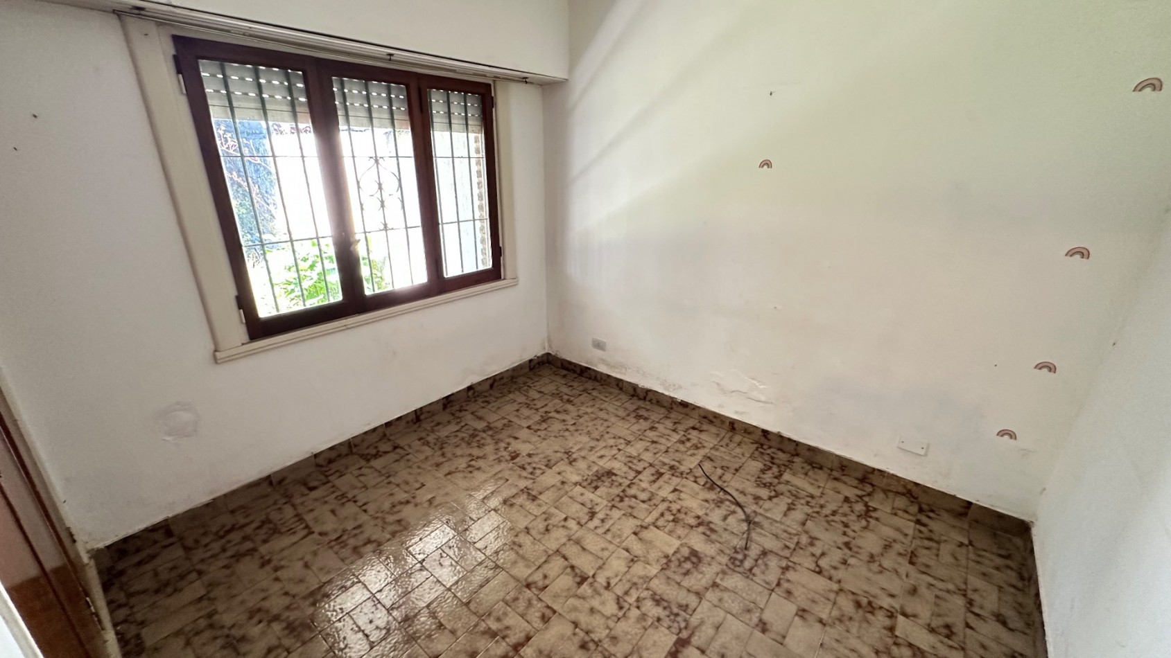 Chalet de 3 Ambientes con Garaje Doble y Parque