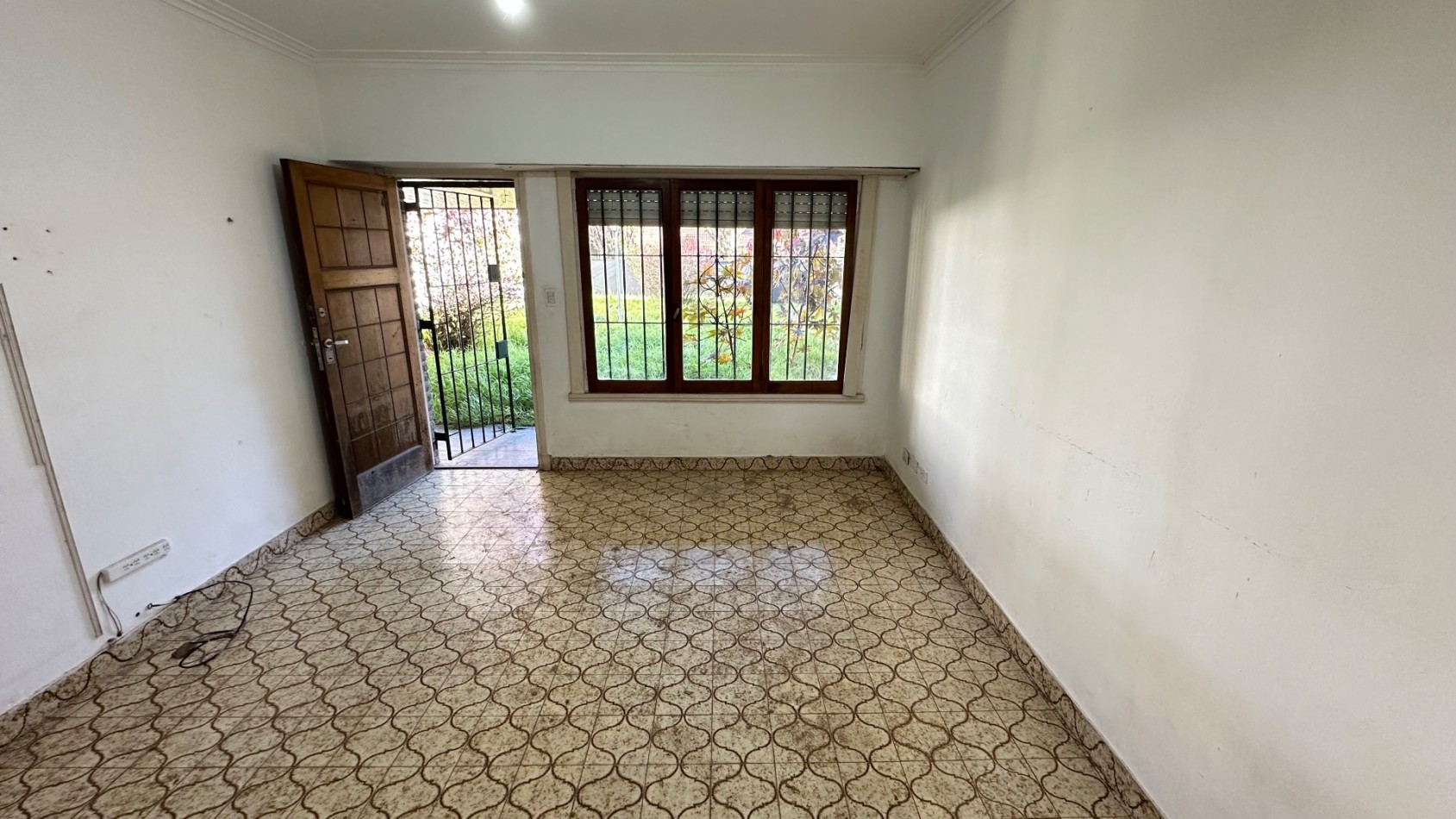 Chalet de 3 Ambientes con Garaje Doble y Parque