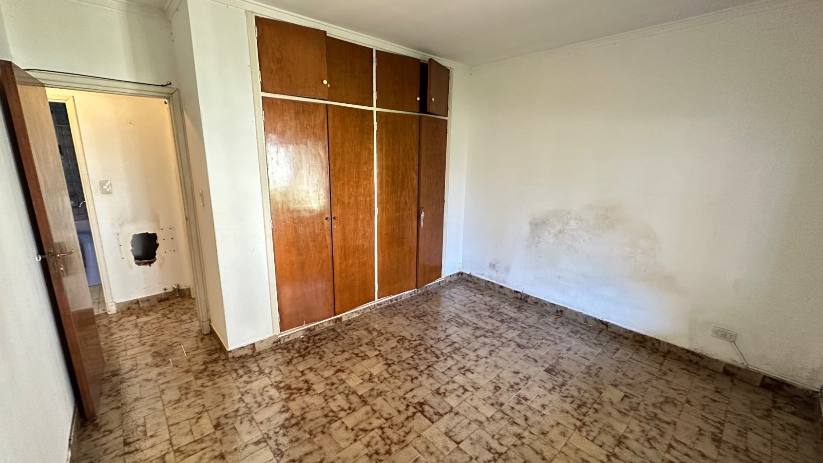 Chalet de 3 Ambientes con Garaje Doble y Parque