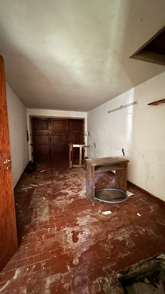 Chalet de 3 Ambientes con Garaje Doble y Parque