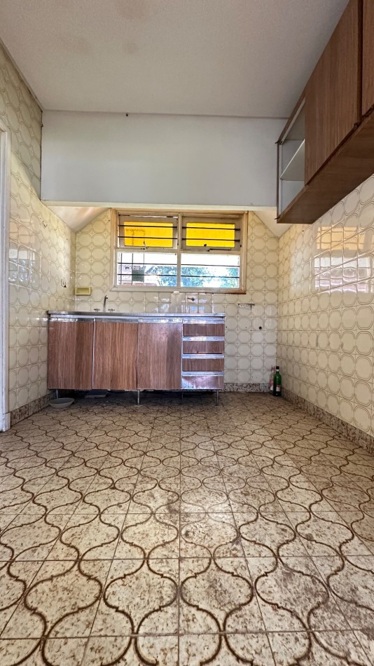 Chalet de 3 Ambientes con Garaje Doble y Parque