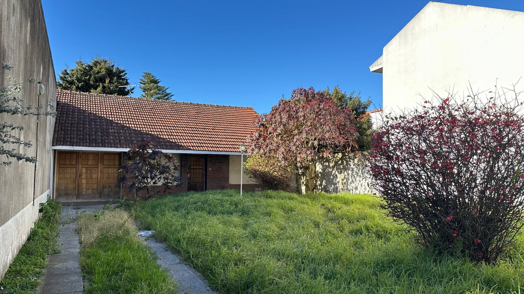 Chalet de 3 Ambientes con Garaje Doble y Parque