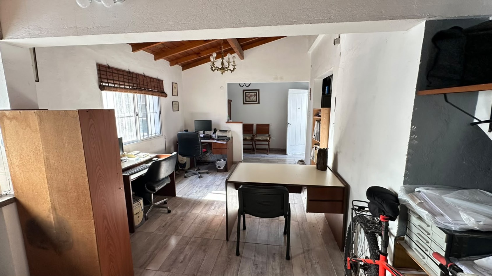 Chalet 5 Ambientes + Depto (oficina 2 ambientes) 