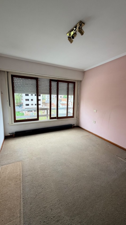 Departamento 4 Ambientes con Cochera en Plaza Mitre
