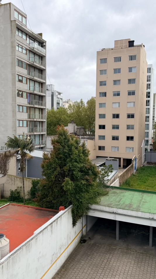 Departamento 4 Ambientes con Cochera en Plaza Mitre