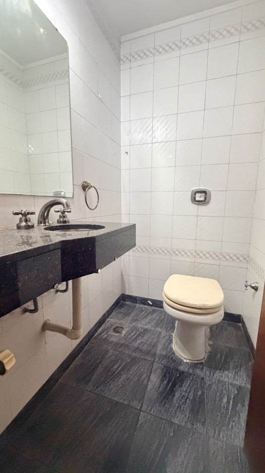 Departamento 4 Ambientes con Cochera en Plaza Mitre