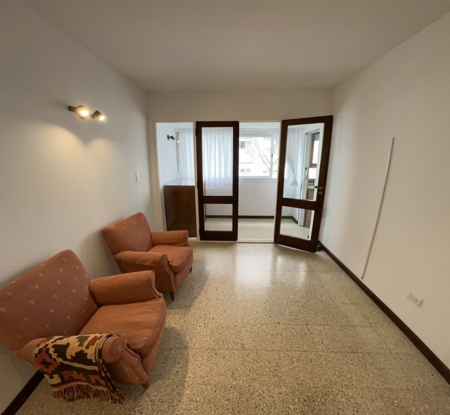 Departamento 2 Ambientes con Balcon cerrado