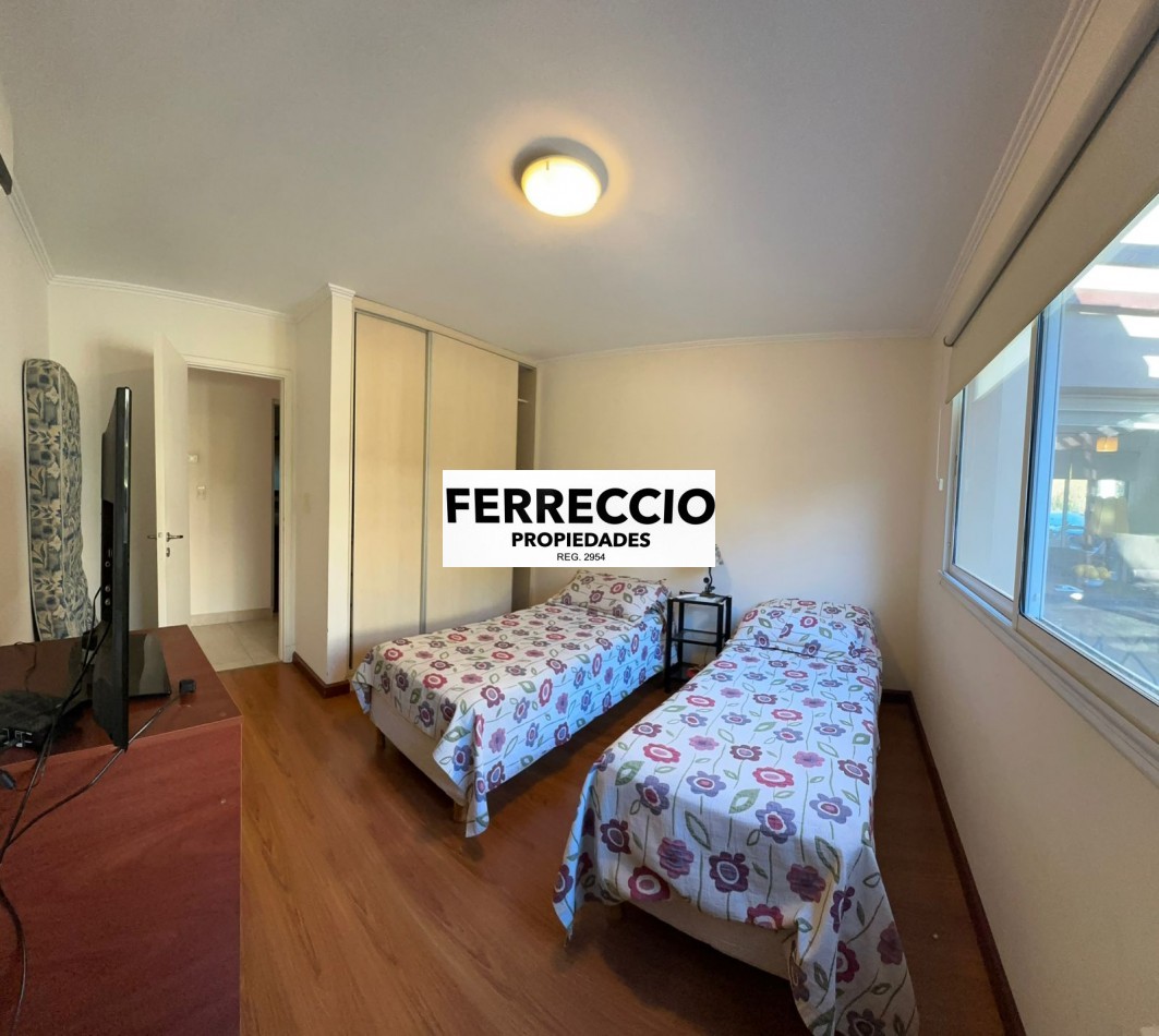 Amplio Chalet 3 Ambientes con QUINCHO y PILETA