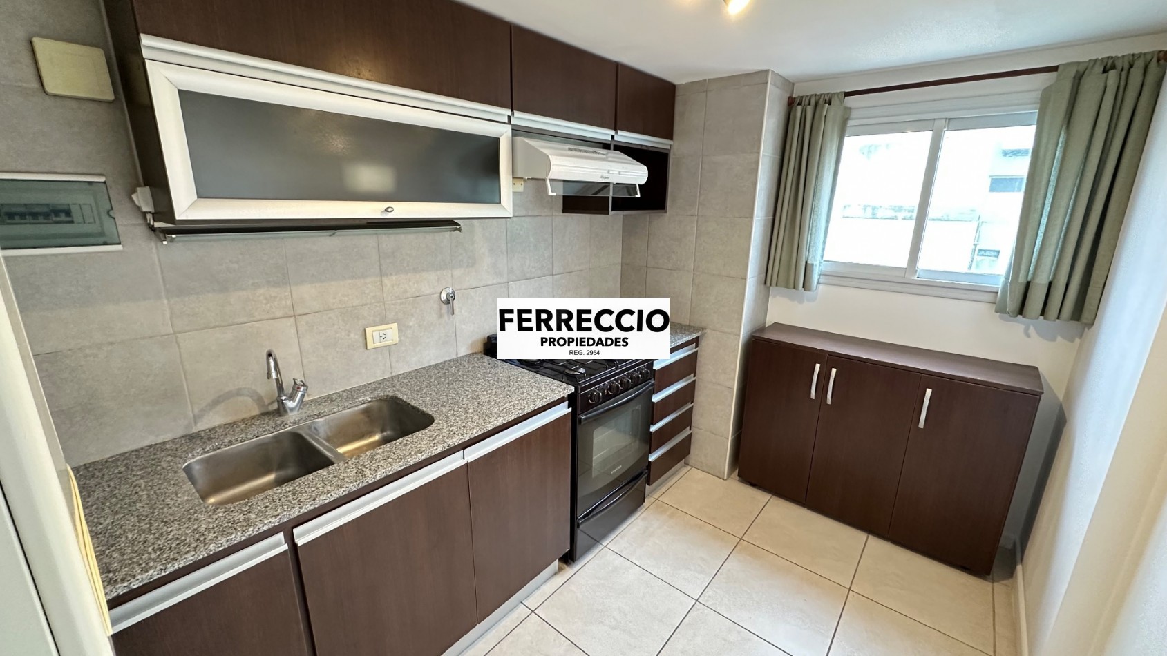 Departamento 1 Ambiente con Cochera y Baulera