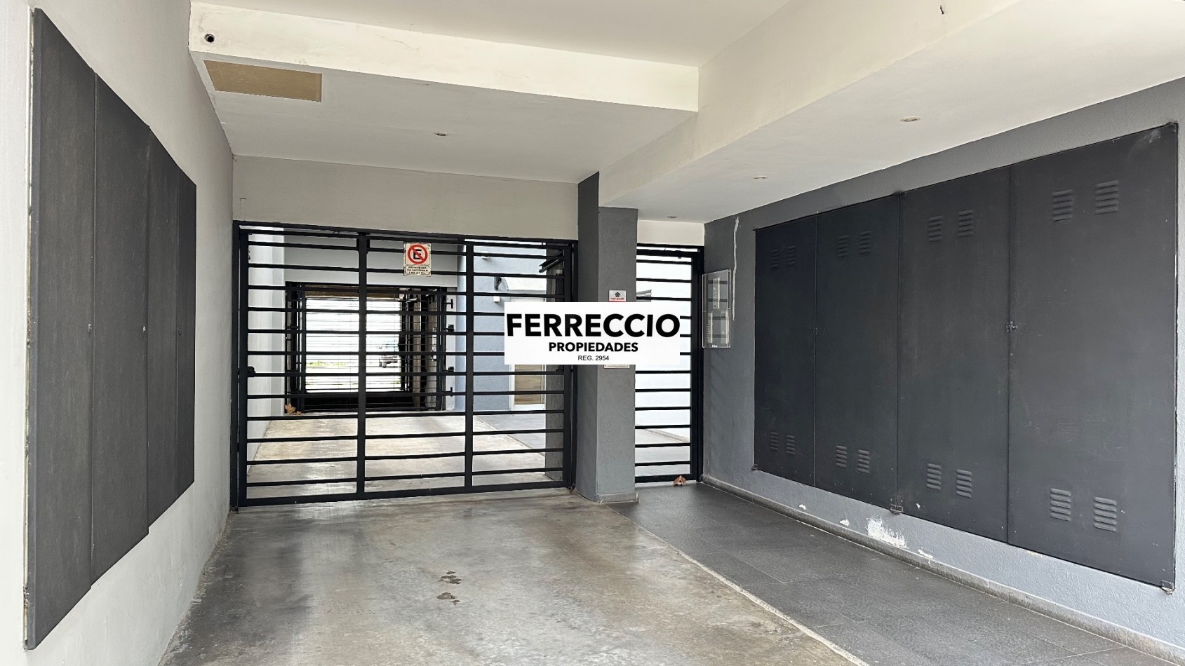 Departamento 1 Ambiente con Cochera y Baulera