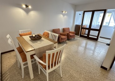 Departamento 2 Ambientes con Balcon cerrado