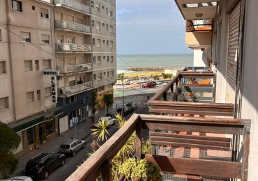 Departamento 2 Ambientes con Balcon y Vista Lateral al Mar
