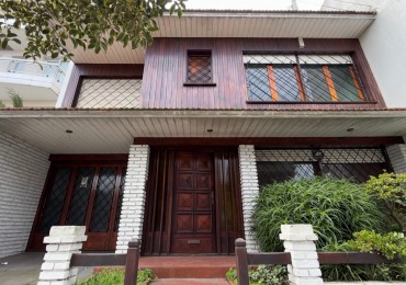 Chalet 5 Ambientes con Garage, Quincho y Parque en barrio Chauvin